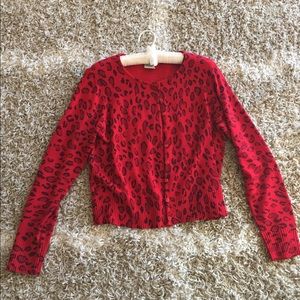 Red leopard sweeter